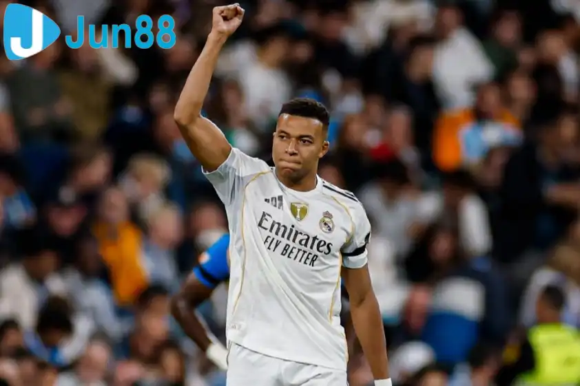 Mbappe tiếp tục tỏa sáng rực rỡ với cú đúp bàn thắng (Ảnh: CLB) Mbappe tiếp tục tỏa sáng rực rỡ với cú đúp bàn thắng (Ảnh: CLB)